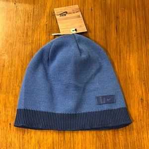 Nike Women’s Winter Beanie Hat new blue vintage one size acrylic